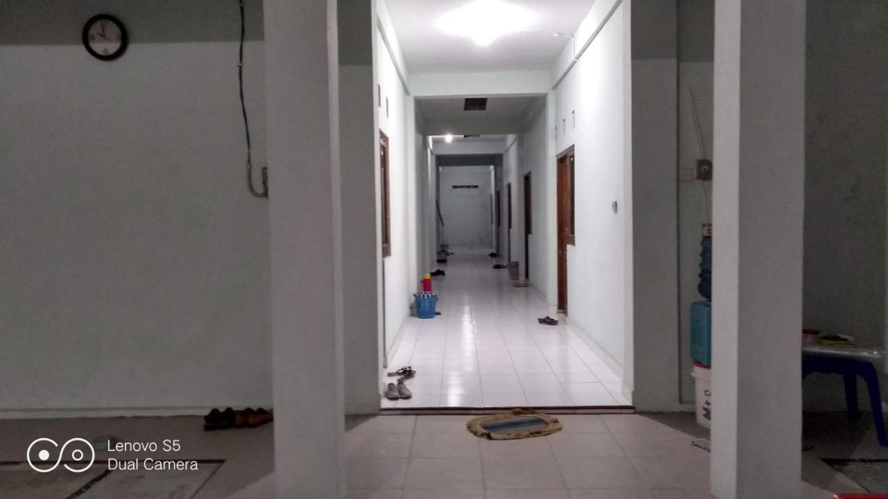鲁玛辛加佩兹亚拉甘朱兰酒店 班图尔 外观 照片