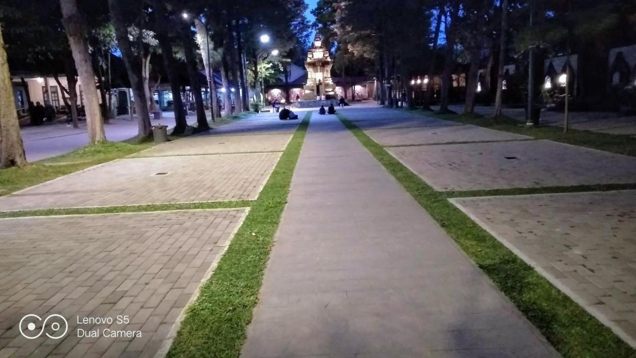 鲁玛辛加佩兹亚拉甘朱兰酒店 班图尔 外观 照片
