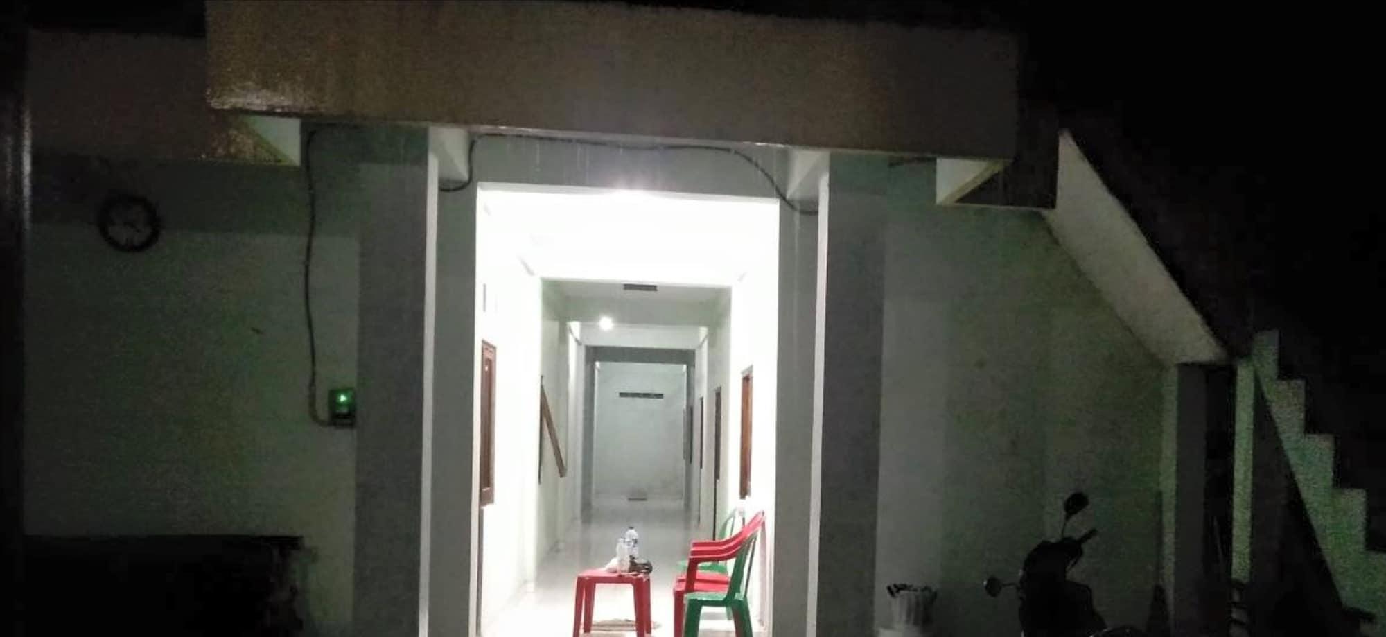 鲁玛辛加佩兹亚拉甘朱兰酒店 班图尔 外观 照片