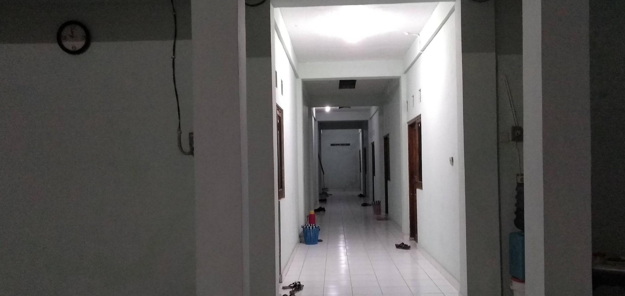 鲁玛辛加佩兹亚拉甘朱兰酒店 班图尔 外观 照片